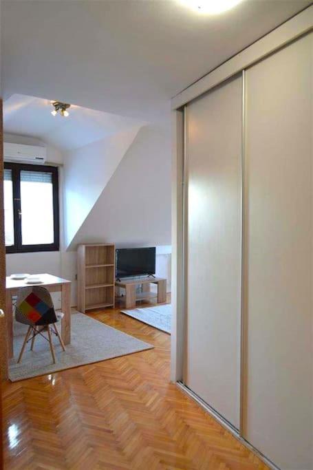 City Centre Loft Скопье Экстерьер фото
